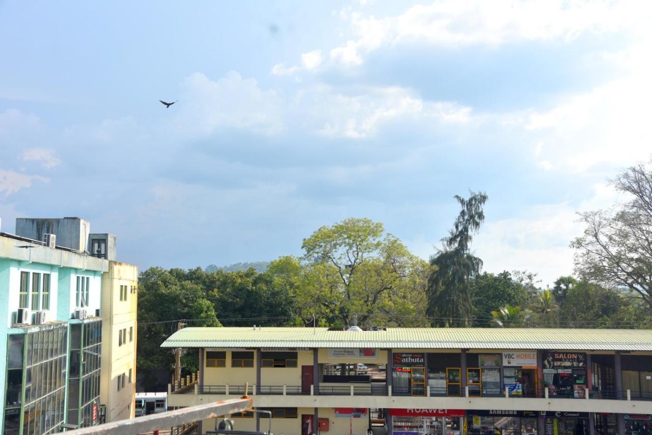 Janara Two Hotel Kurunegala Exterior photo